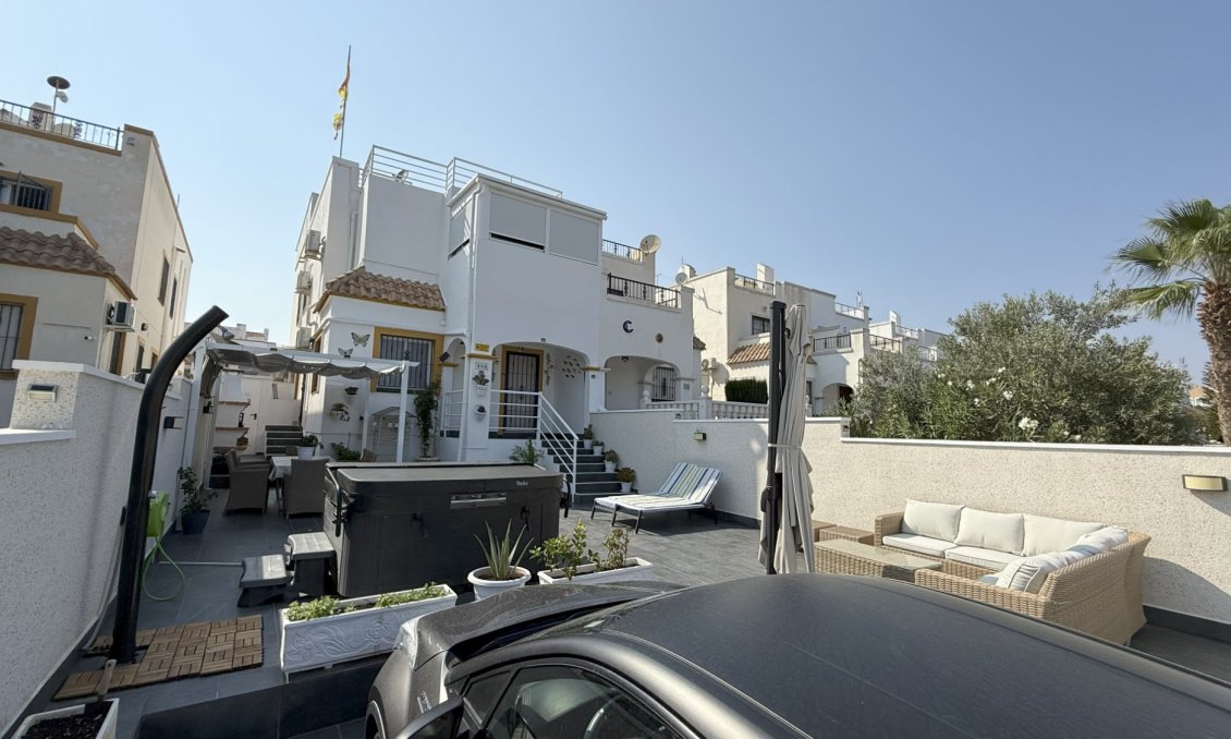 Wiederverkauf - Villa -
Orihuela Costa - Costa Blanca