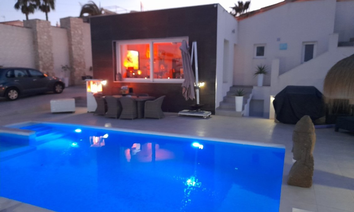 Wiederverkauf - Villa -
Rojales - Inland