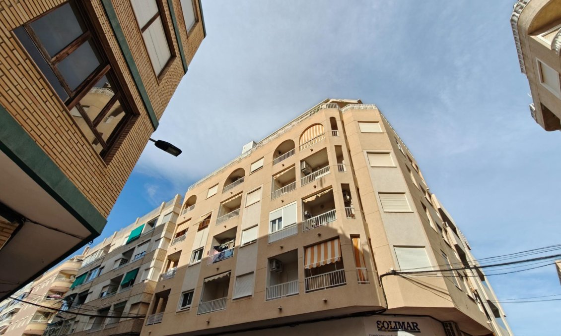 Resale - Apartment -
Torrevieja - Playa del Cura