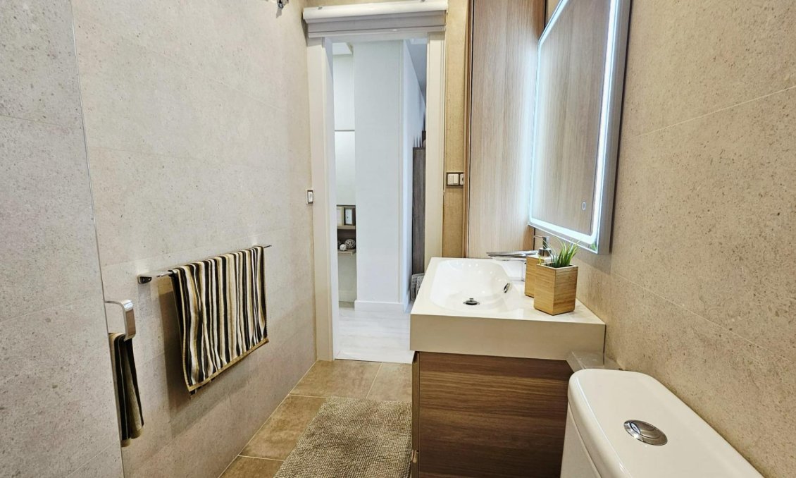 Resale - Apartment -
Torrevieja - Nueva Torrevieja