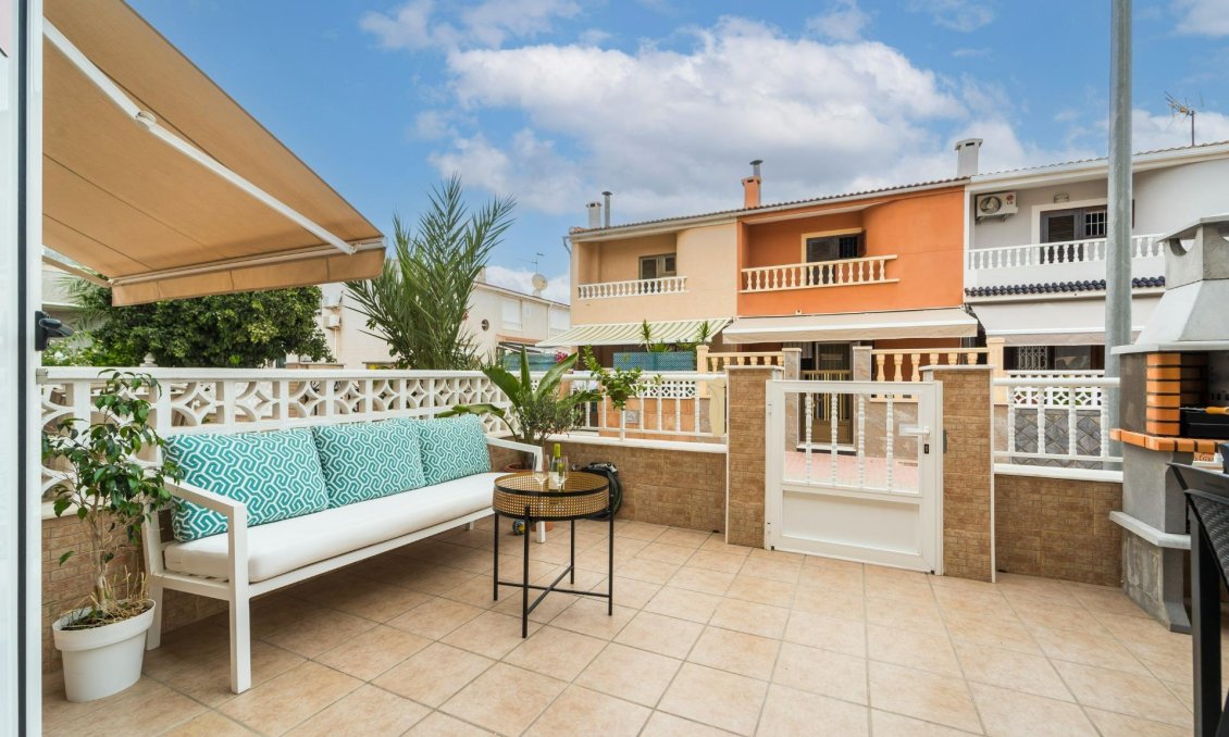 Resale - Duplex -
Torrevieja - Playa De Los Naufragos