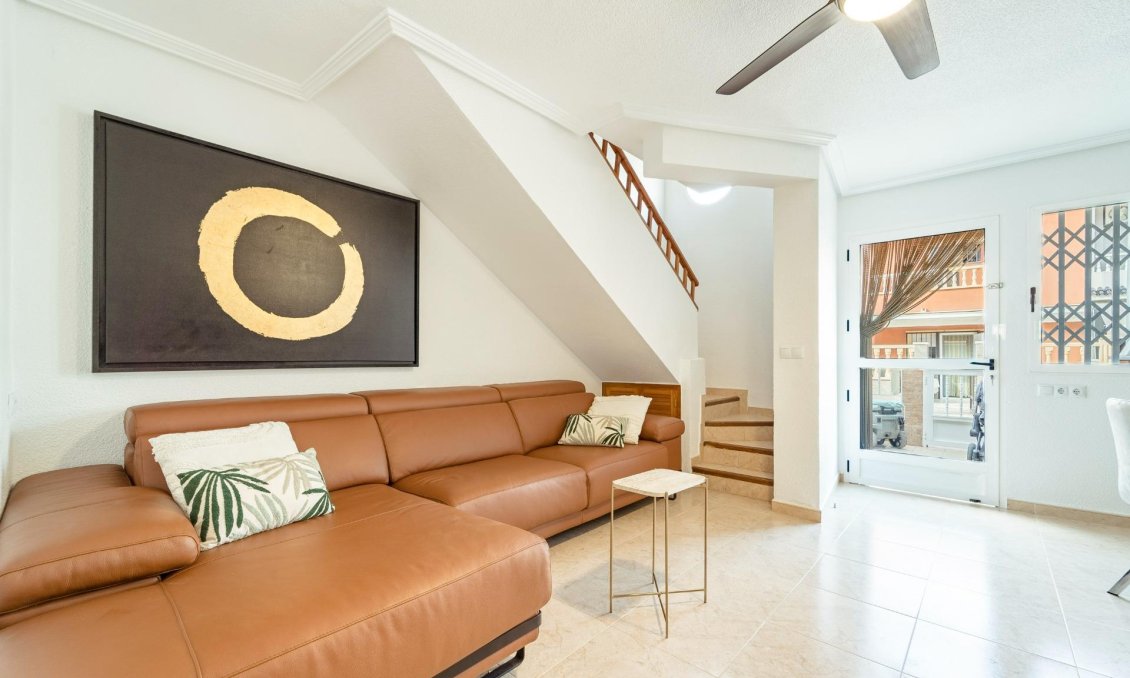 Resale - Duplex -
Torrevieja - Playa De Los Naufragos