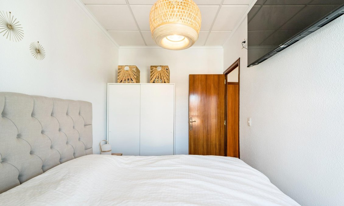 Resale - Duplex -
Torrevieja - Playa De Los Naufragos