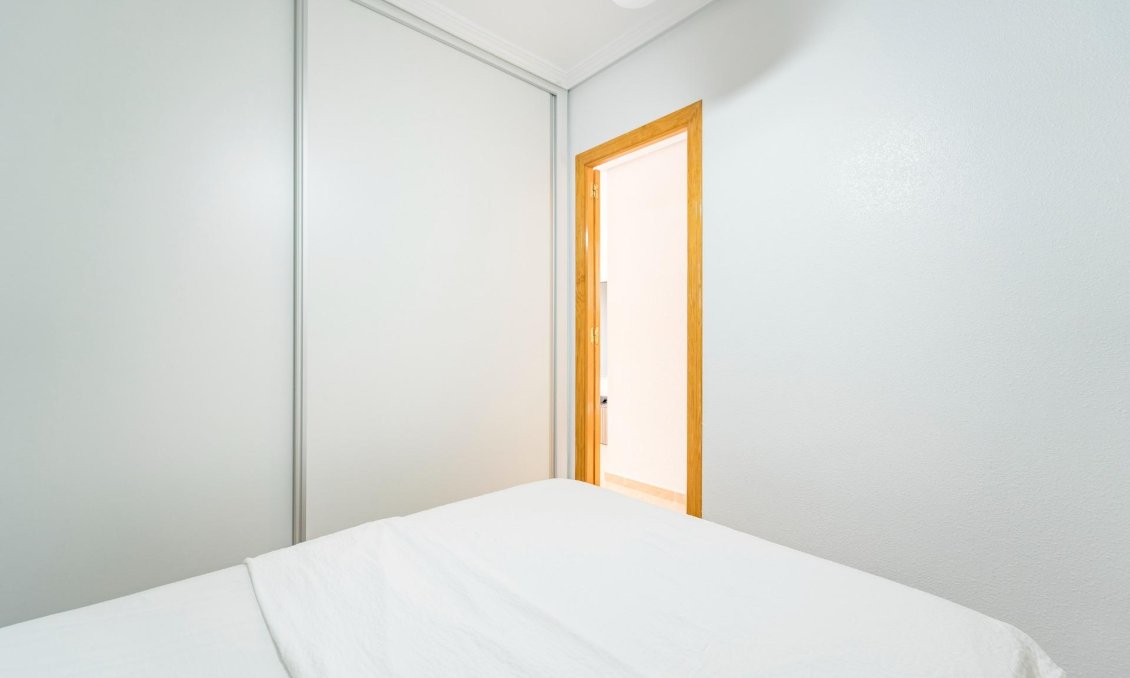 Resale - Duplex -
Torrevieja - Playa De Los Naufragos