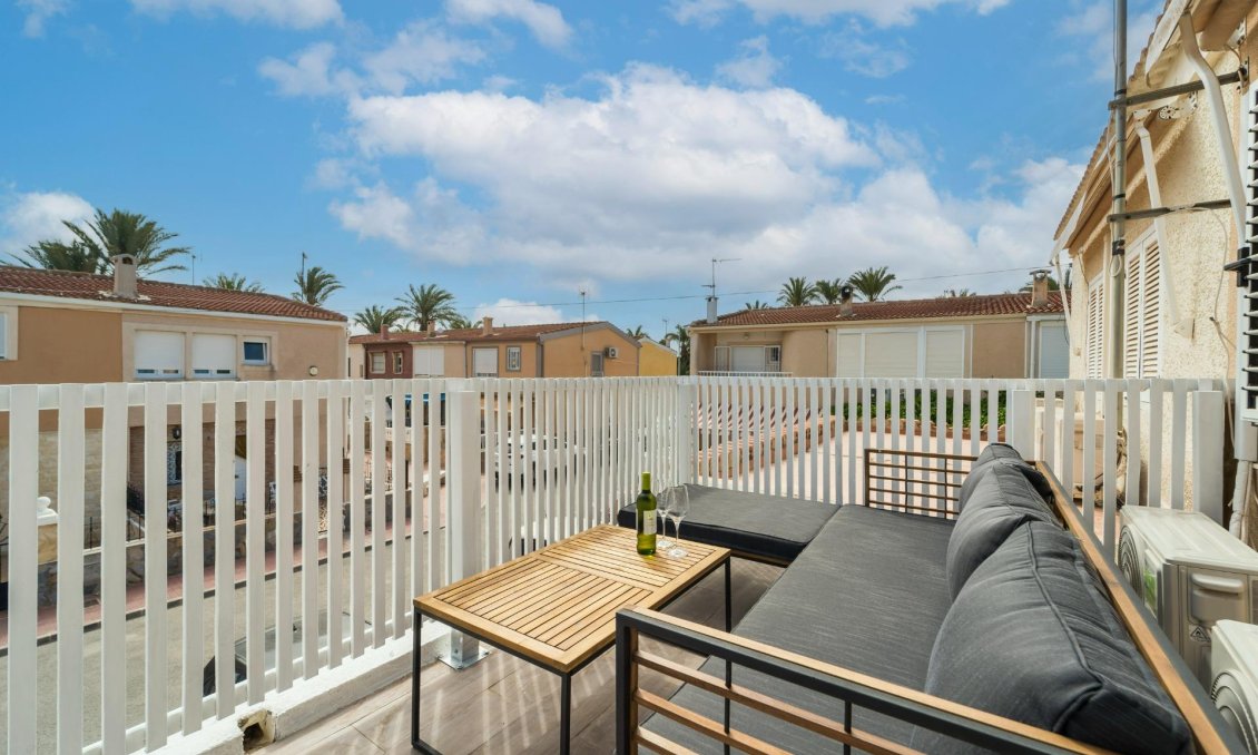 Resale - Duplex -
Torrevieja - Playa De Los Naufragos