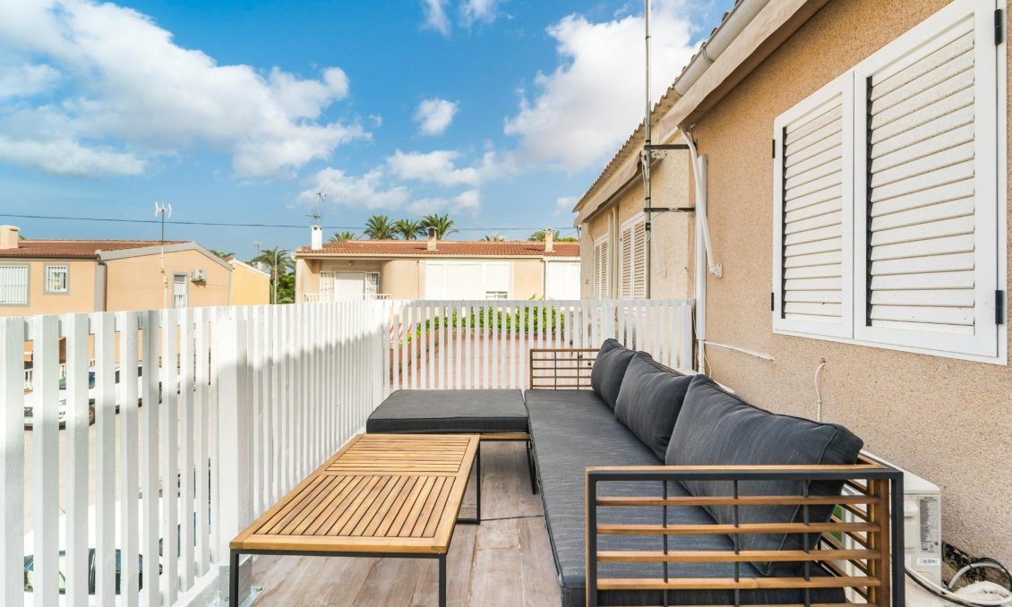Resale - Duplex -
Torrevieja - Playa De Los Naufragos