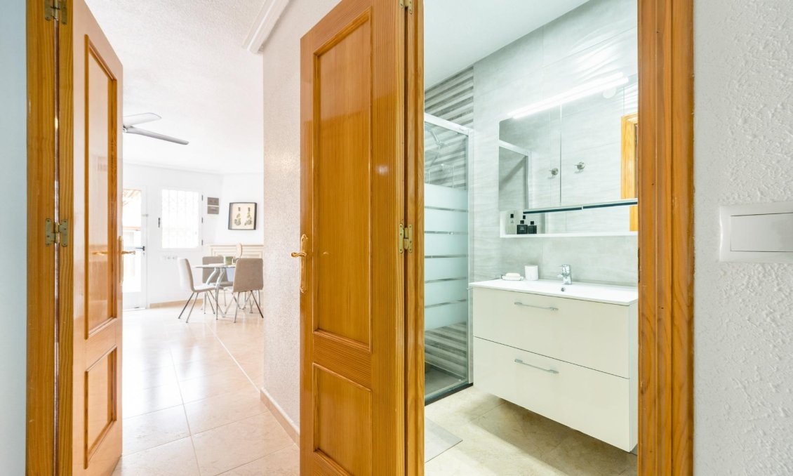 Resale - Duplex -
Torrevieja - Playa De Los Naufragos