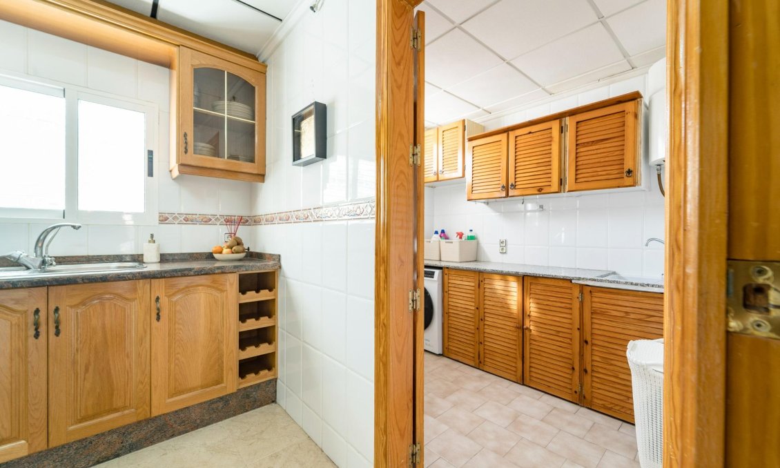 Resale - Duplex -
Torrevieja - Playa De Los Naufragos
