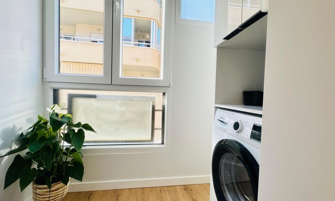 Wiederverkauf - Wohnung -
Torrevieja - Playa del Cura