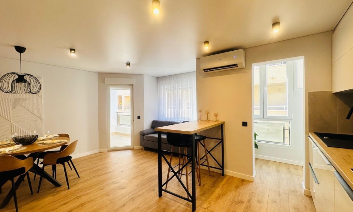 Wiederverkauf - Wohnung -
Torrevieja - Playa del Cura