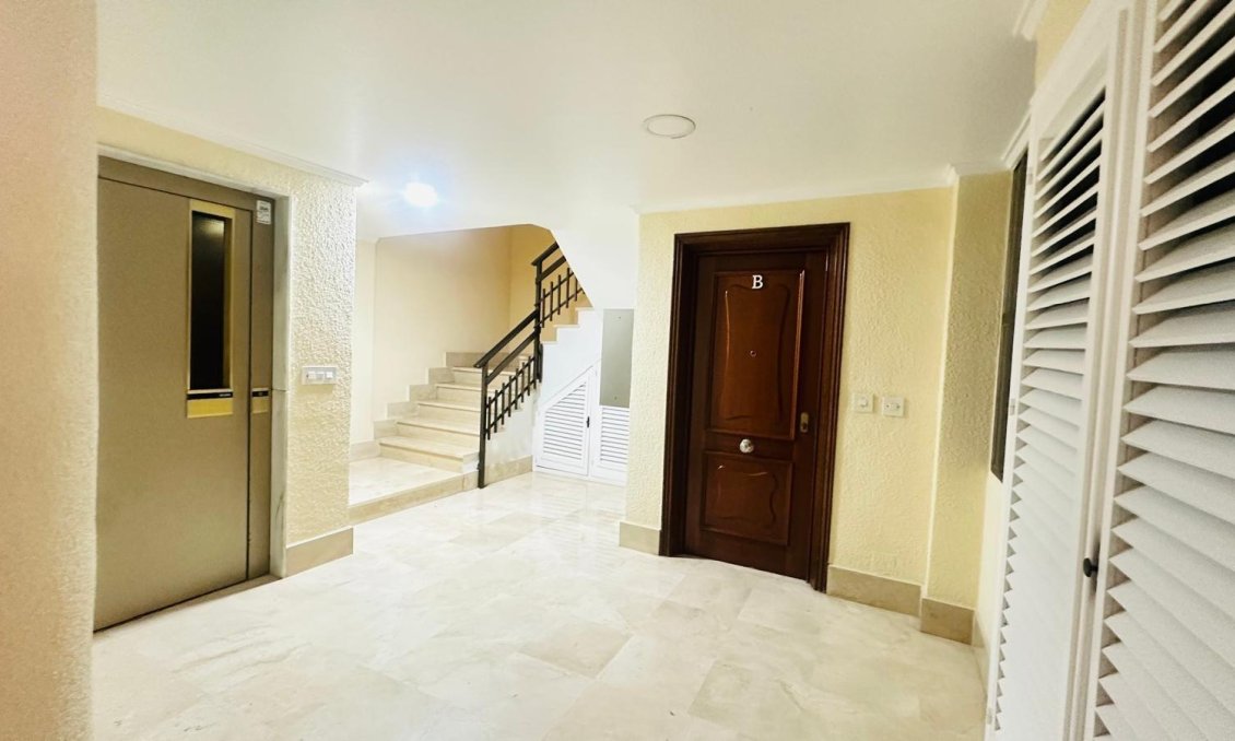 Wiederverkauf - Wohnung -
Torrevieja - Playa del Cura