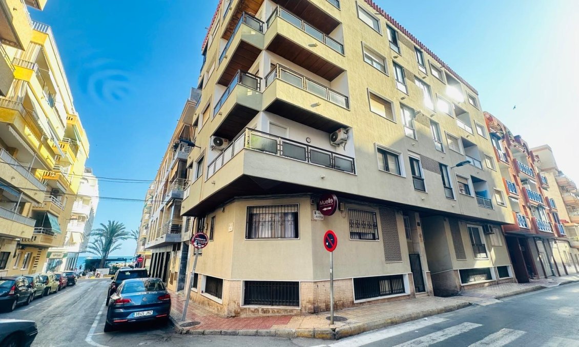 Wiederverkauf - Wohnung -
Torrevieja - Playa del Cura