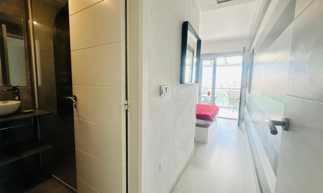 Resale - Penthouse -
Torrevieja - Playa del Cura