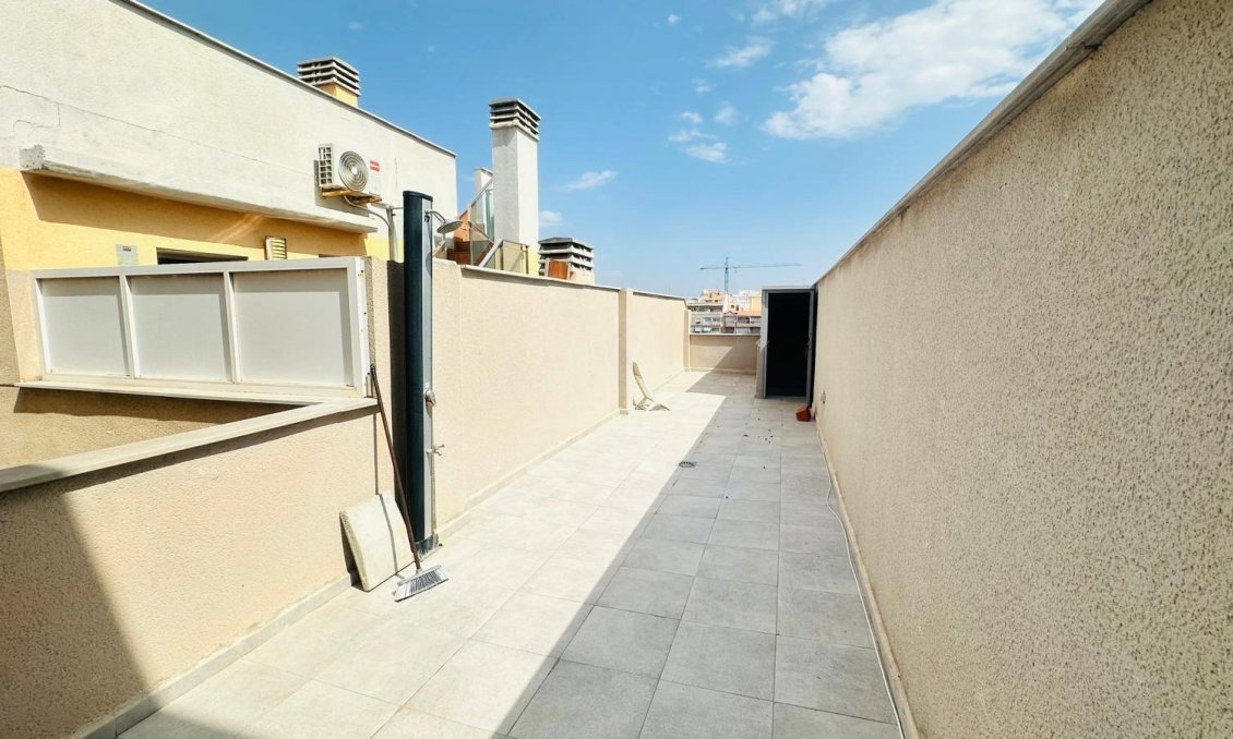 Resale - Penthouse -
Torrevieja - Playa del Cura