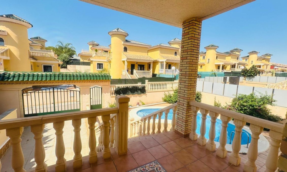 Resale - Villa -
Orihuela Costa - PAU 8