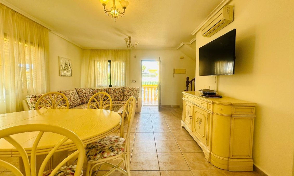 Resale - Villa -
Orihuela Costa - PAU 8