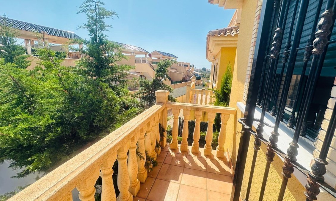 Resale - Villa -
Orihuela Costa - PAU 8