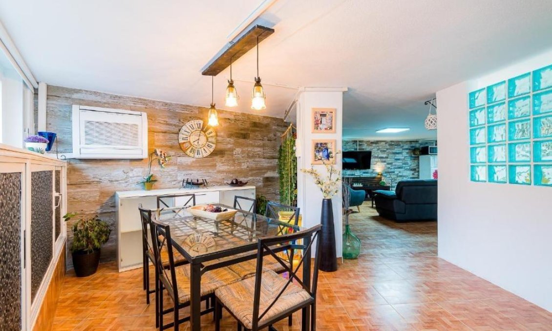 Resale - Duplex -
Torrevieja - Acequion