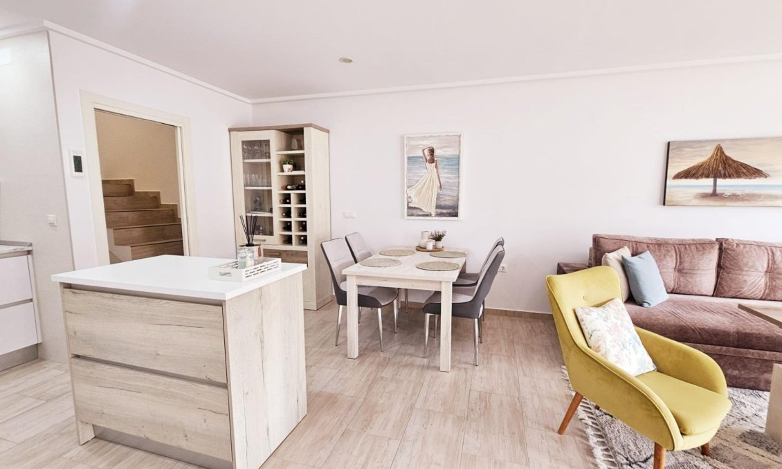 Resale - Duplex -
Torrevieja - La Siesta