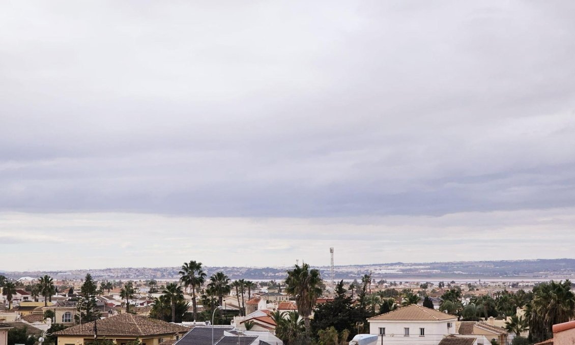 Resale - Duplex -
Torrevieja - La Siesta