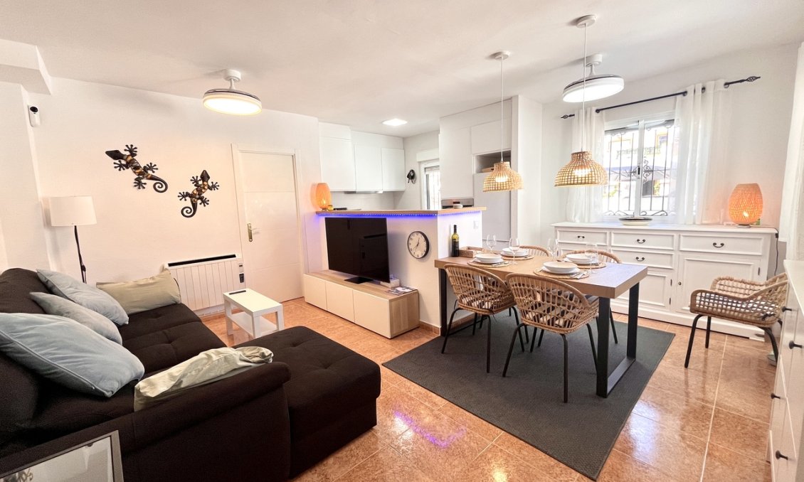 Resale - Town House -
San Miguel / Vistabella Golf - Inland