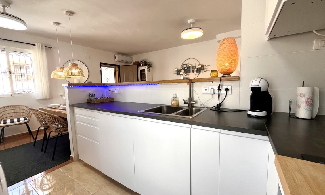 Resale - Town House -
San Miguel / Vistabella Golf - Inland