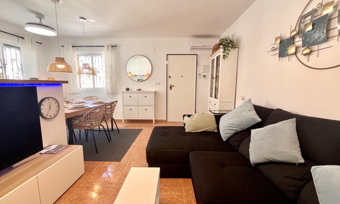 Resale - Town House -
San Miguel / Vistabella Golf - Inland