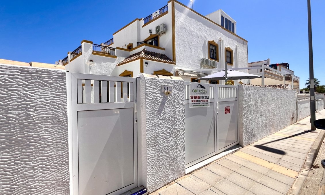 Resale - Town House -
San Miguel / Vistabella Golf - Inland