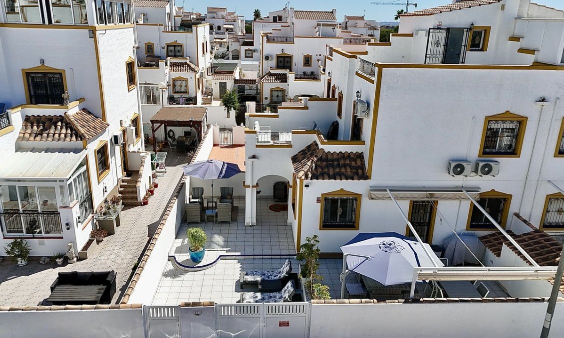 Resale - Town House -
San Miguel / Vistabella Golf - Inland