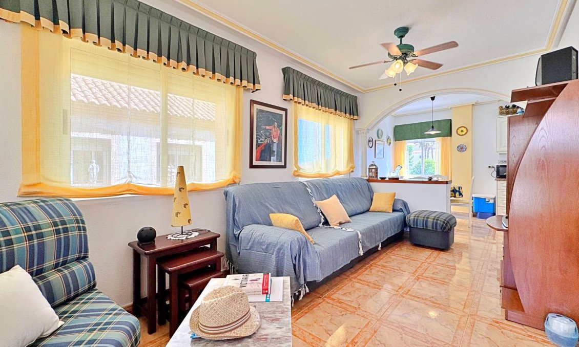 Segunda mano - Apartamento -
Orihuela Costa - Costa Blanca