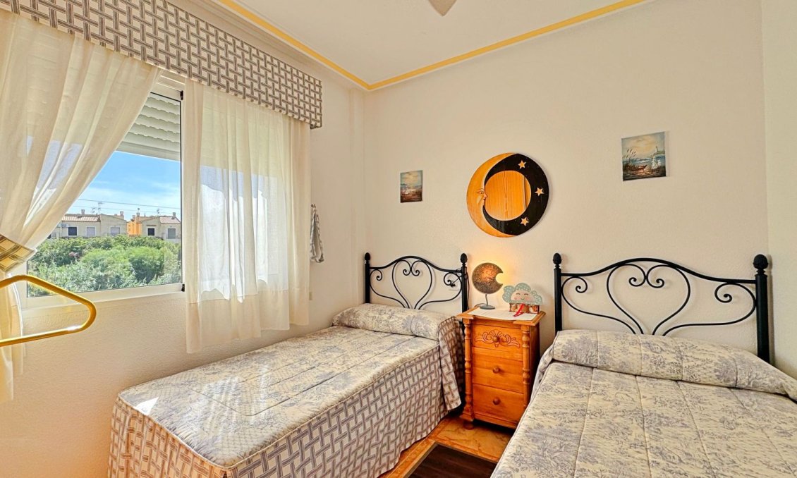 Segunda mano - Apartamento -
Orihuela Costa - Costa Blanca
