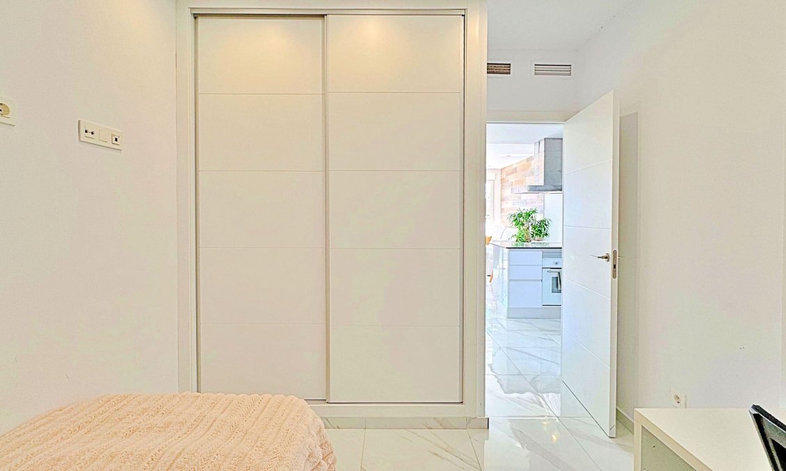 Wiederverkauf - Town House -
Torrevieja - Costa Blanca