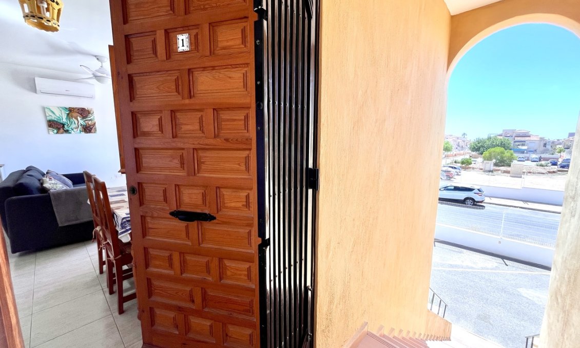 Wiederverkauf - Wohnung -
Playa Flamenca - Costa Blanca