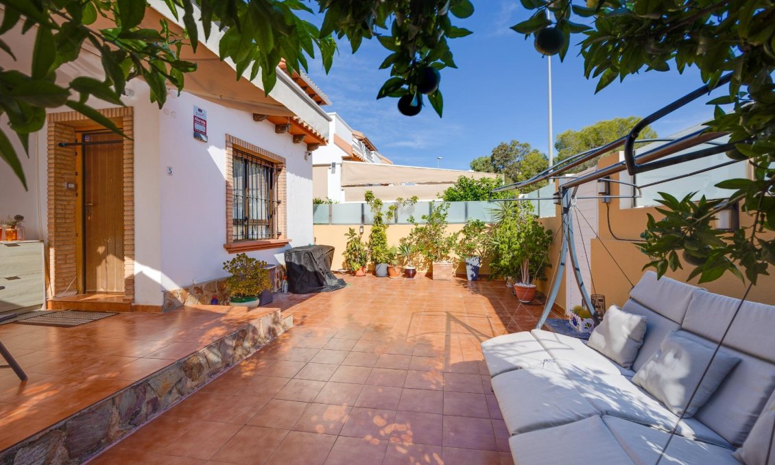 Resale - Villa -
Orihuela Costa - PAU 8
