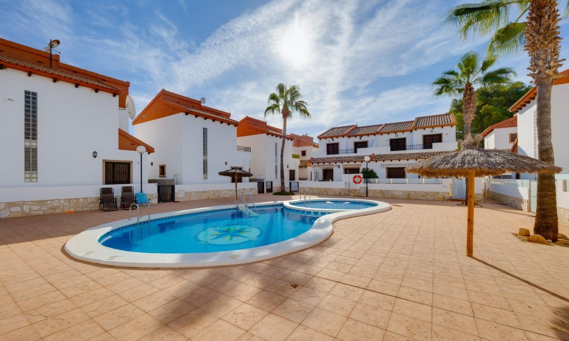 Resale - Villa -
Orihuela Costa - PAU 8