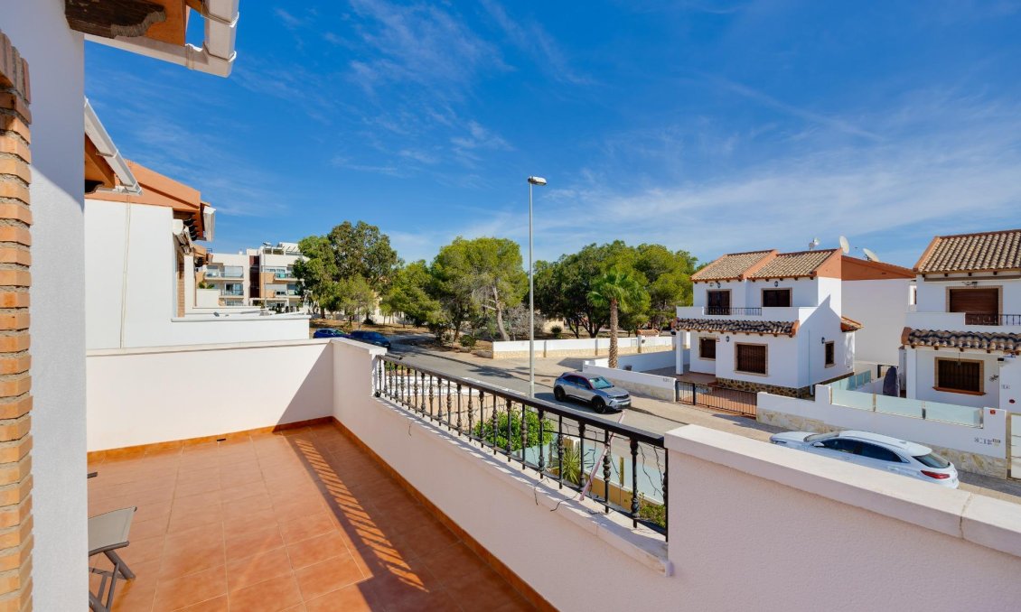 Resale - Villa -
Orihuela Costa - PAU 8