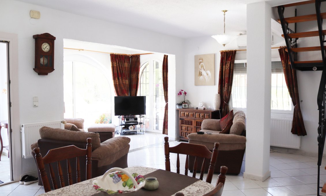 Resale - Villa -
Parcent - Inland