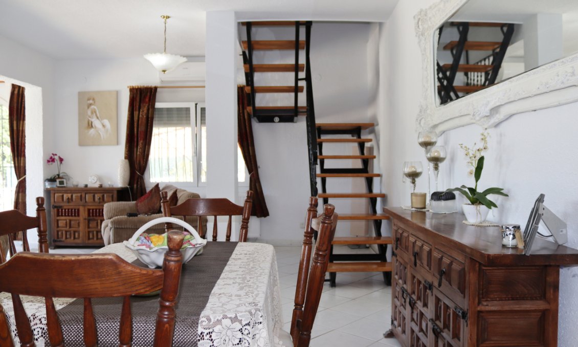 Resale - Villa -
Parcent - Inland