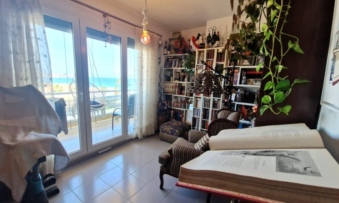 Resale - Apartment -
Orihuela Costa - Playa Flamenca