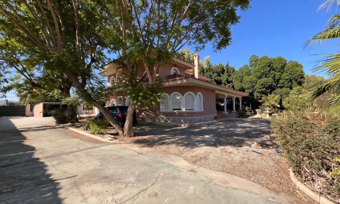 Resale - Villa -
Callosa de Segura - Callosa De Segura