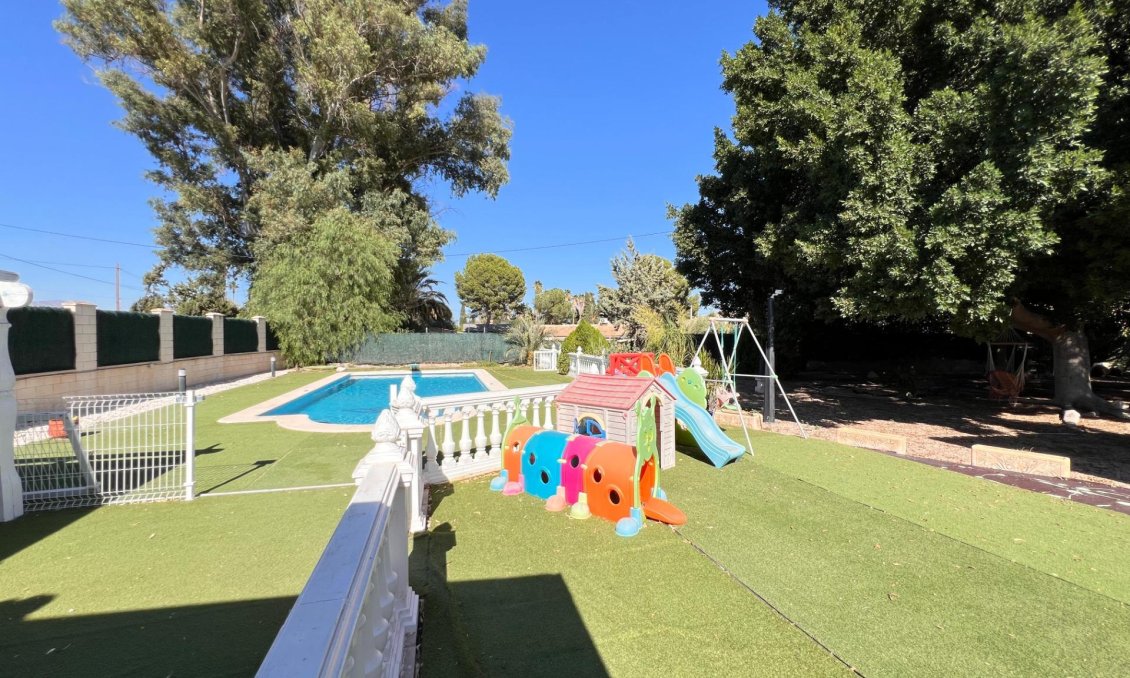 Resale - Villa -
Callosa de Segura - Callosa De Segura