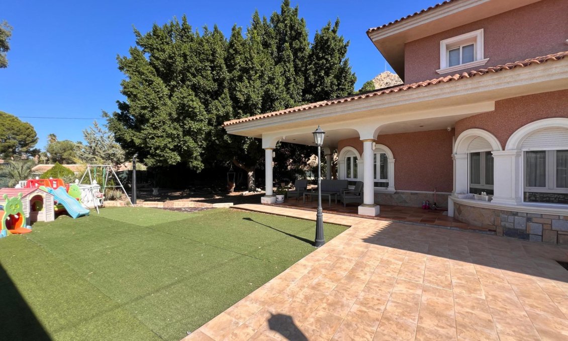 Resale - Villa -
Callosa de Segura - Callosa De Segura