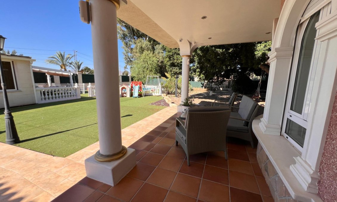 Resale - Villa -
Callosa de Segura - Callosa De Segura