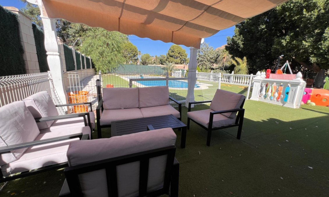 Resale - Villa -
Callosa de Segura - Callosa De Segura