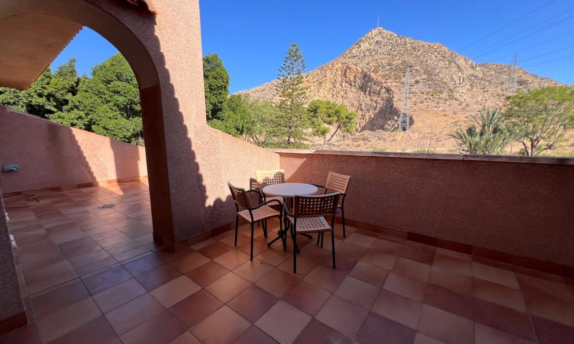 Resale - Villa -
Callosa de Segura - Callosa De Segura