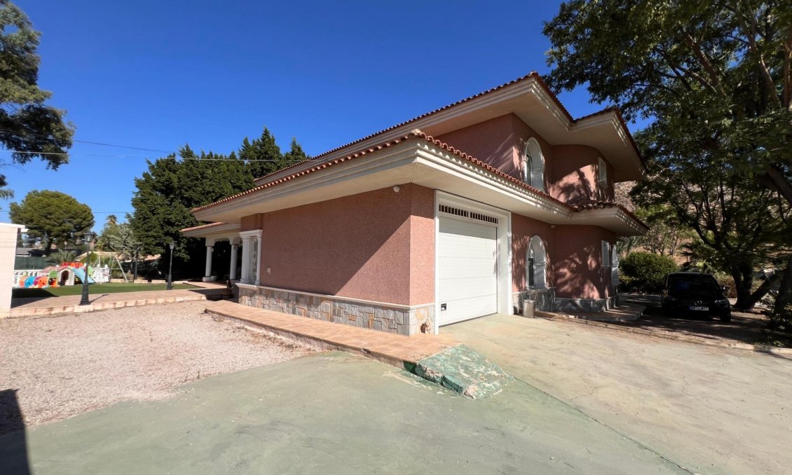 Resale - Villa -
Callosa de Segura - Callosa De Segura