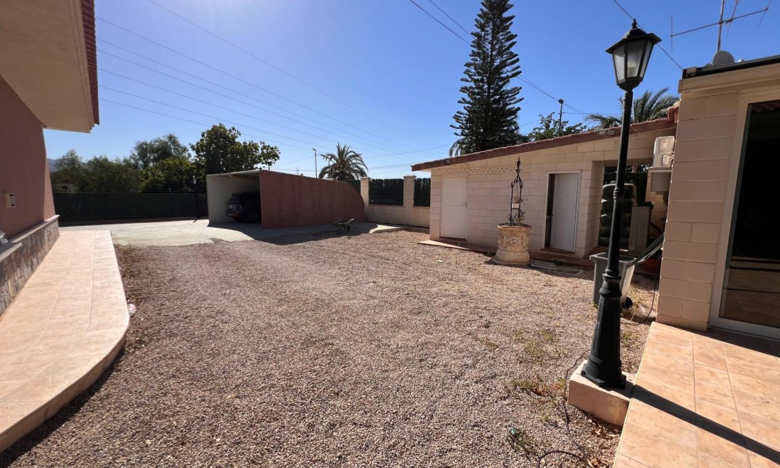 Resale - Villa -
Callosa de Segura - Callosa De Segura