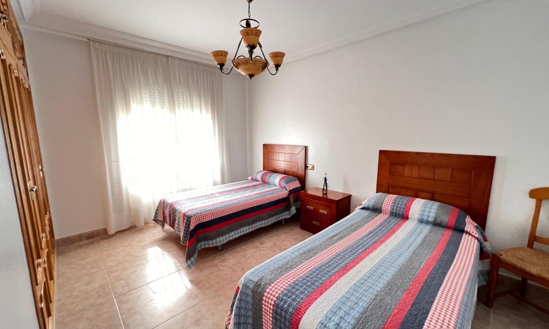 Resale - Villa -
Callosa de Segura - Callosa De Segura