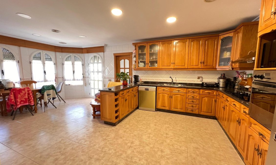 Resale - Villa -
Callosa de Segura - Callosa De Segura