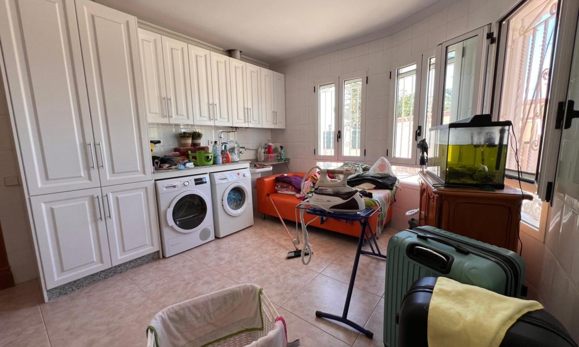 Resale - Villa -
Callosa de Segura - Callosa De Segura